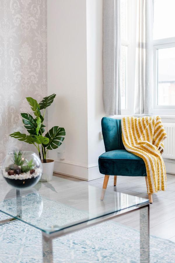 Business & Leisure 2 Bedroom & Parking By Damask Homes Ilford Buitenkant foto