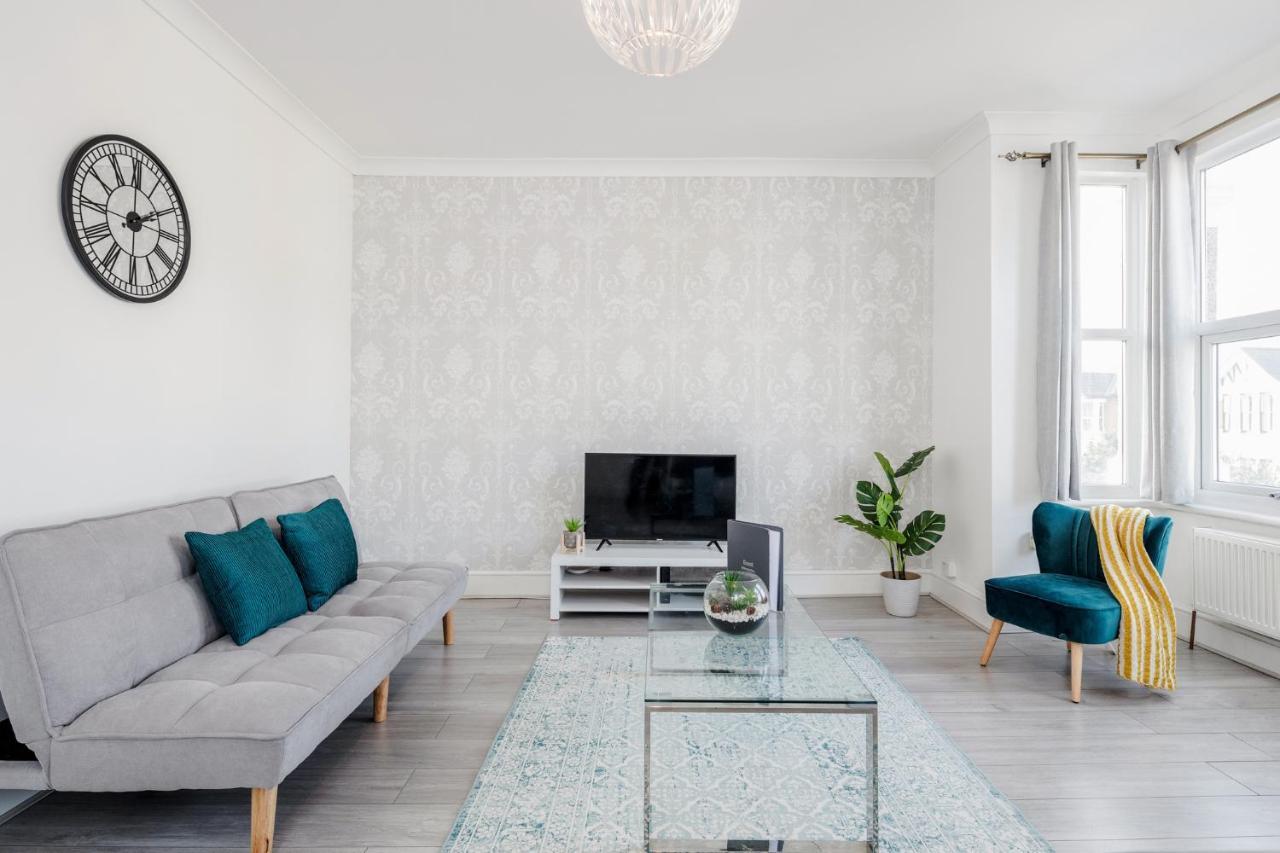 Business & Leisure 2 Bedroom & Parking By Damask Homes Ilford Buitenkant foto