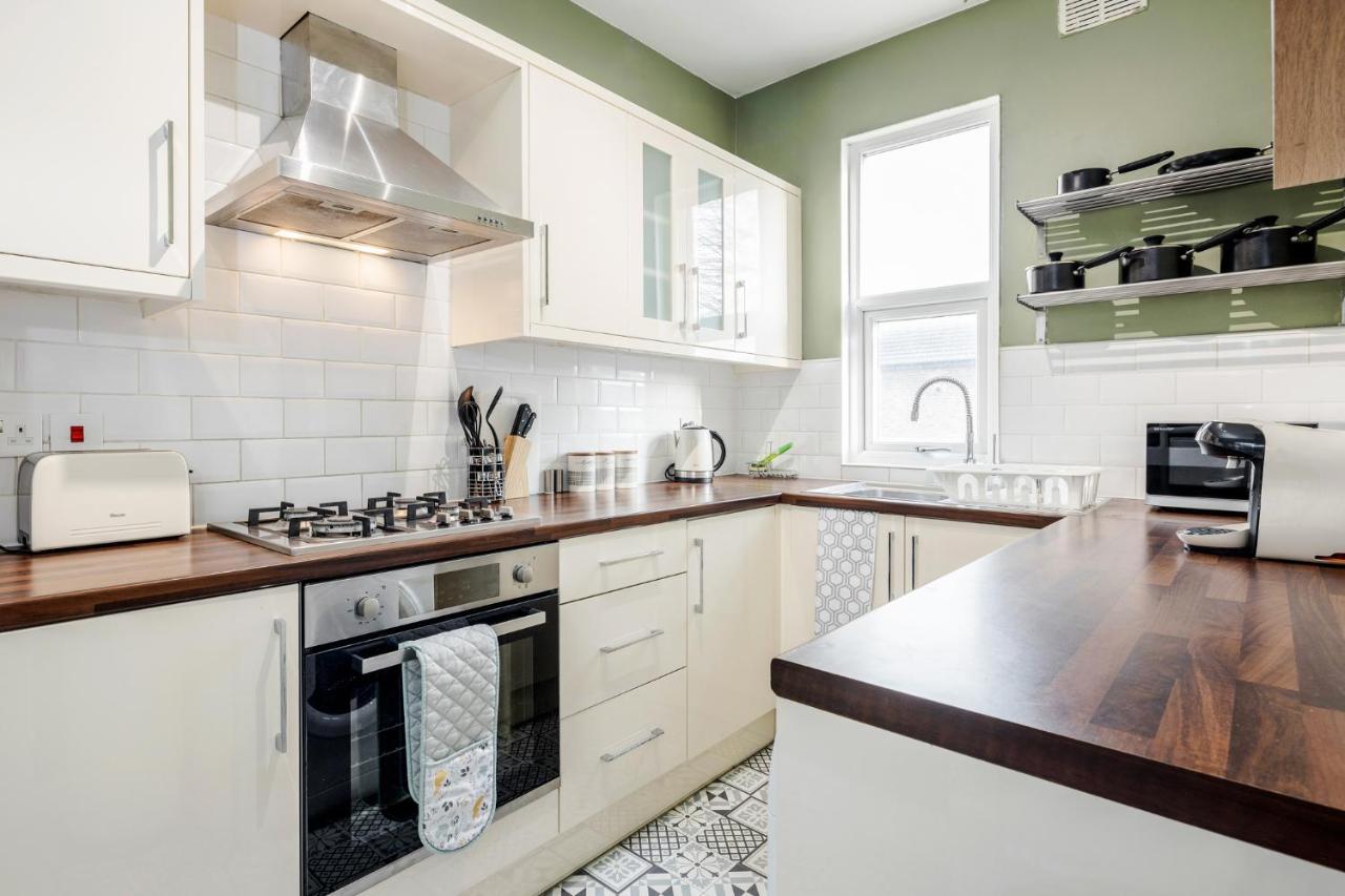 Business & Leisure 2 Bedroom & Parking By Damask Homes Ilford Buitenkant foto